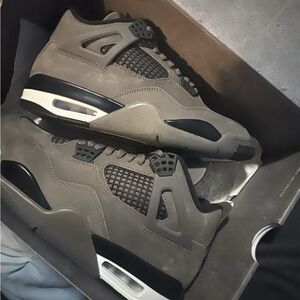 Jordan Men's Black and Gray Sneakers